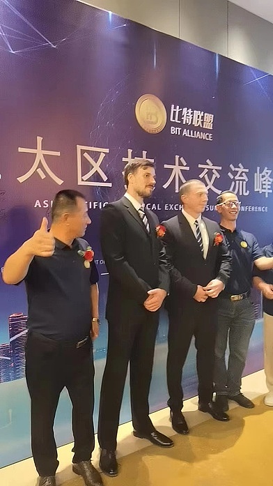 比特币江湖：谁在主宰这场金融科技革命？